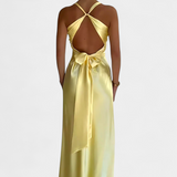 Sukienka Lea Elegancka z Wycięciem w Kształcie V i Owijanym Talią