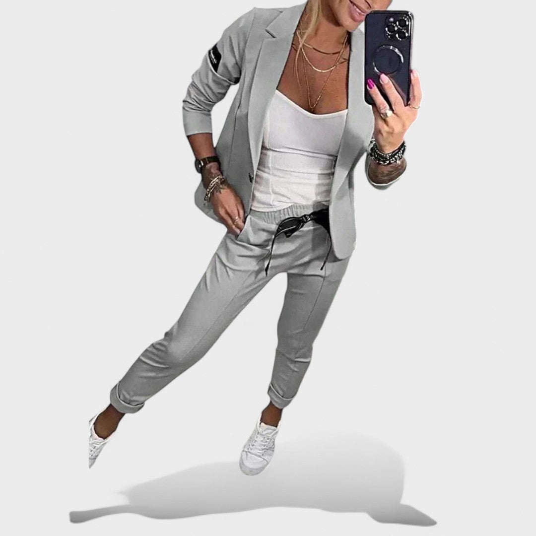 Nika – Spersonalizowany zestaw: miękka marynarka i szerokie spodnie