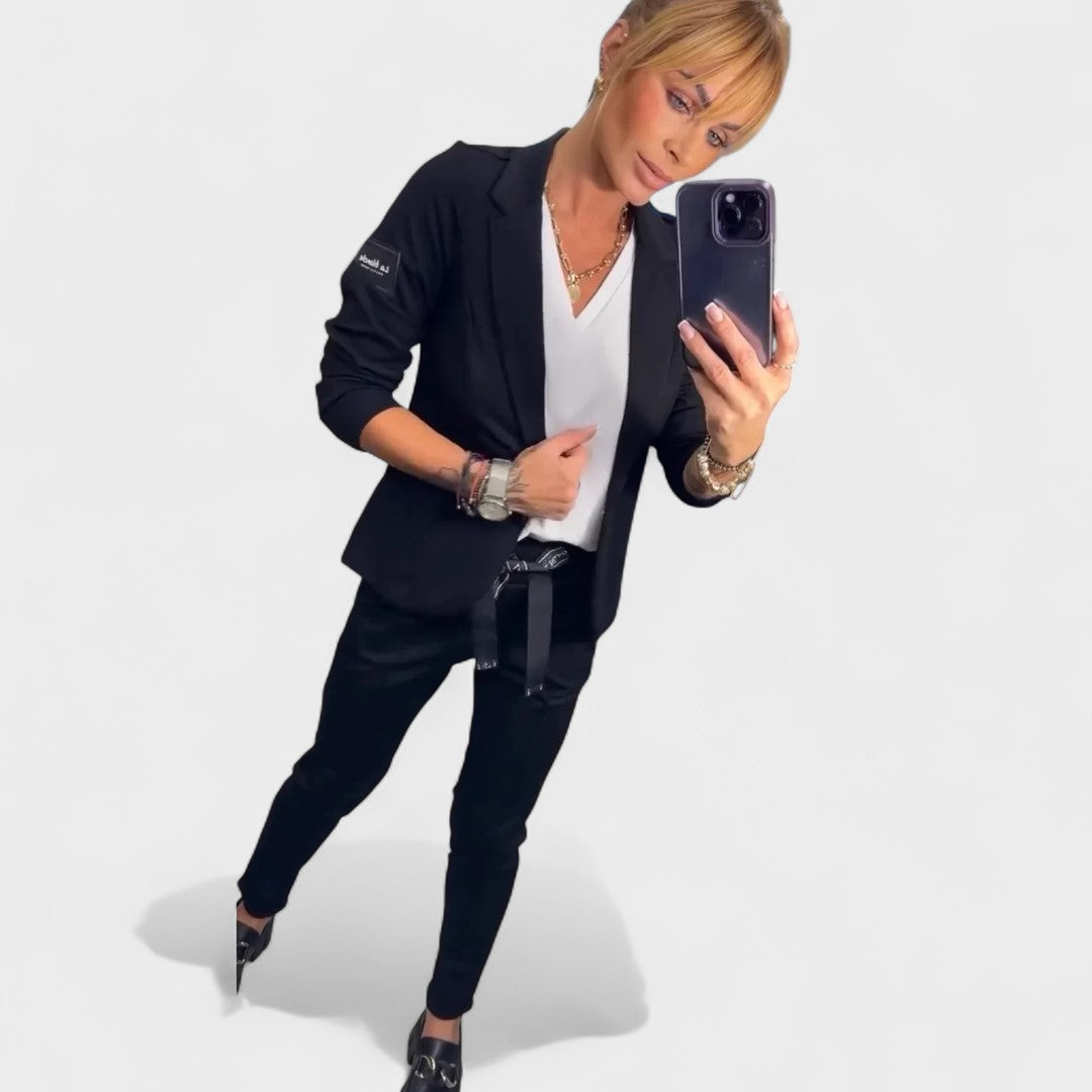 Nika – Spersonalizowany zestaw: miękka marynarka i szerokie spodnie