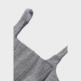 Karolina – Potężny Trzyczęściowy Strój