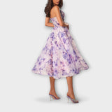 Elegancka midi sukienka z szyfonu.