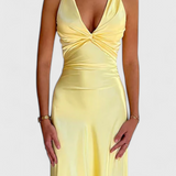 Sukienka Lea Elegancka z Wycięciem w Kształcie V i Owijanym Talią