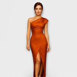 Elegancka asymetryczna sukienka wieczorowa