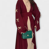 Stylowy Kardigan i Sukienka w Połączeniu z Dekoracją z Rękawem