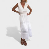 Elena - Elegancka Sukienka Chipkowa z Dekoltem w Kształcie V