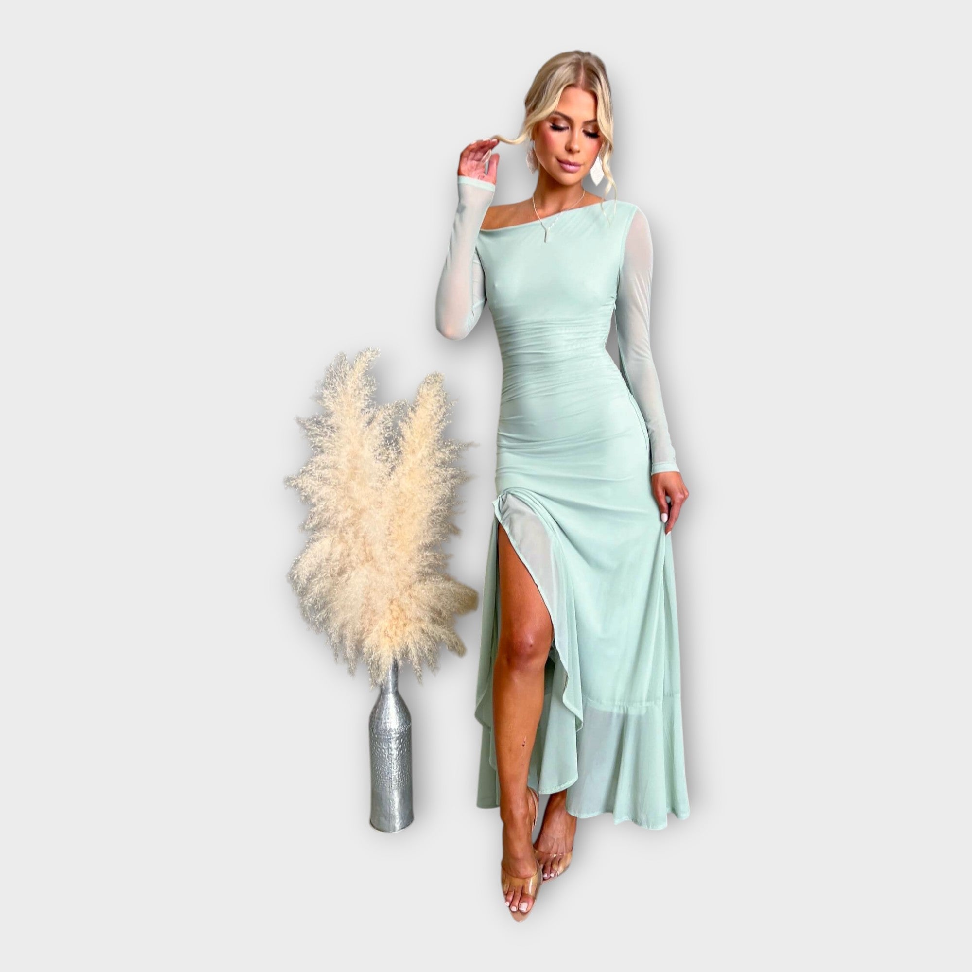 Imponująca Sukienka z Elegancką Linią