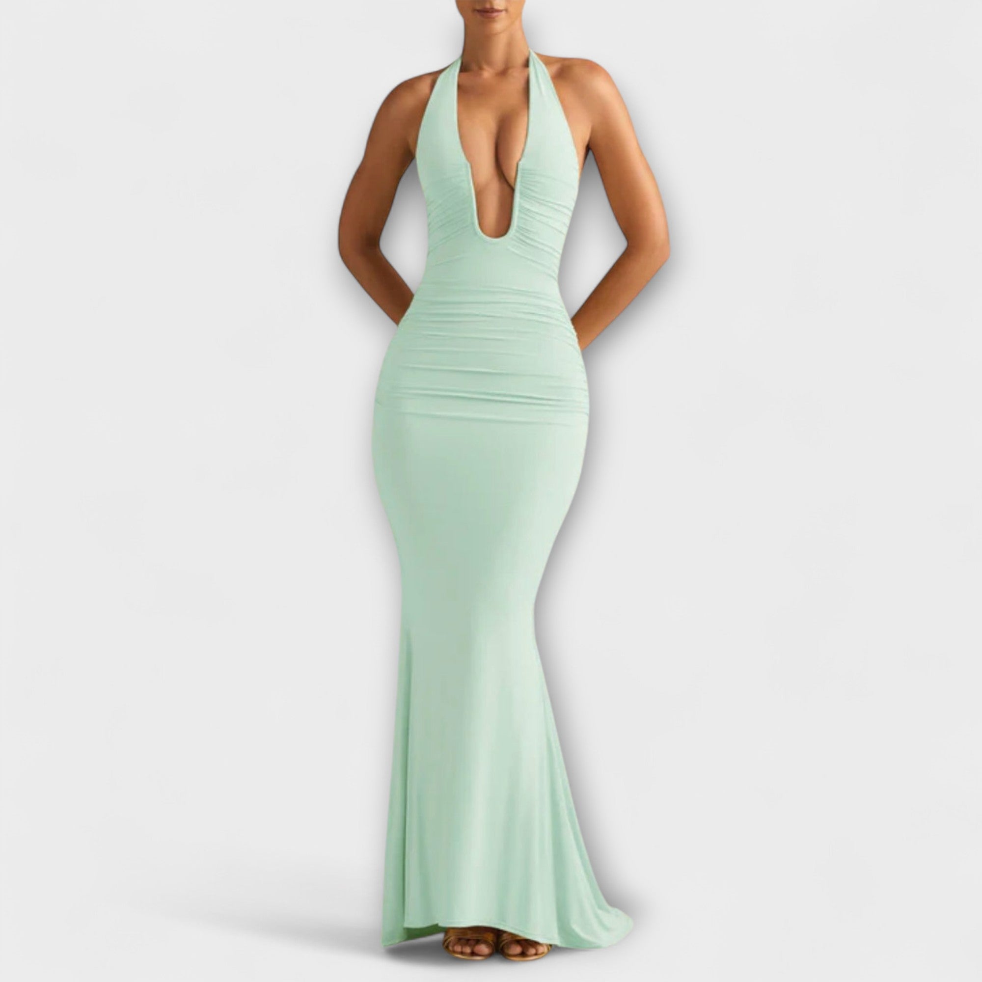 Elegancka sukienka galowa z odkrytymi plecami i imponującym dekoltem