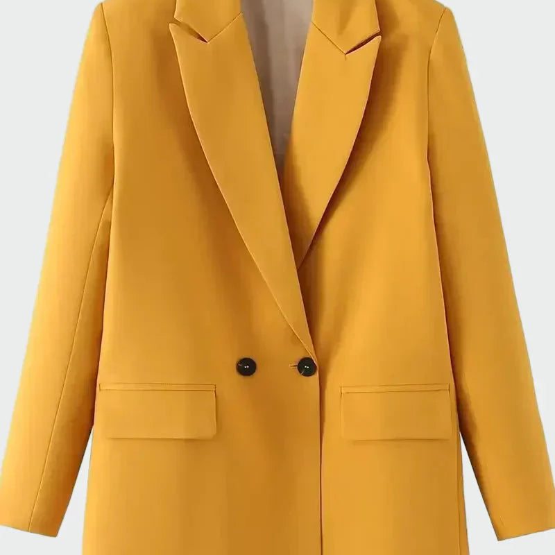 Nadwymiarowa marynarka o nowoczesnym kroju