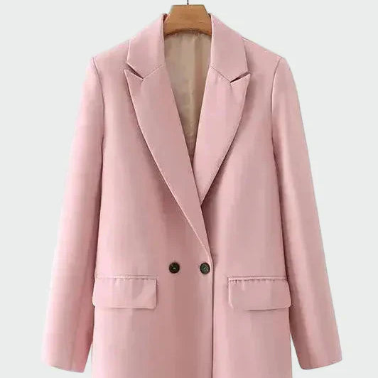 Nadwymiarowa marynarka o nowoczesnym kroju