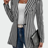 Marynarka w wyrafinowanym eleganckim stylu