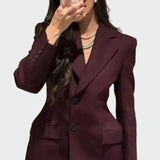 Marynarka z Imponującą Linią i Guzikiem