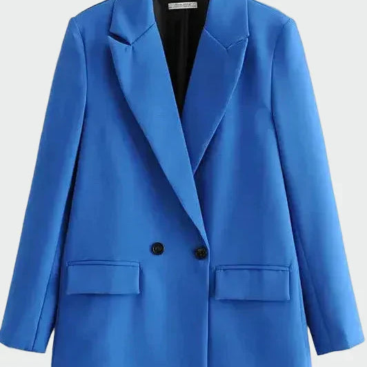 Nadwymiarowa marynarka o nowoczesnym kroju