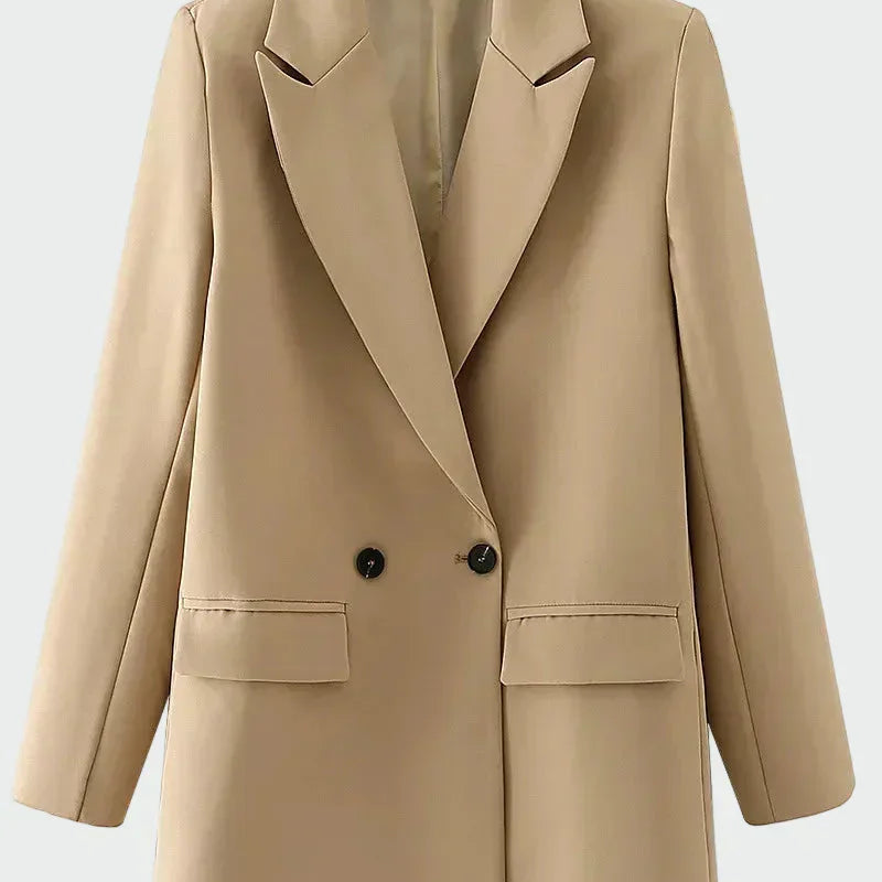 Nadwymiarowa marynarka o nowoczesnym kroju