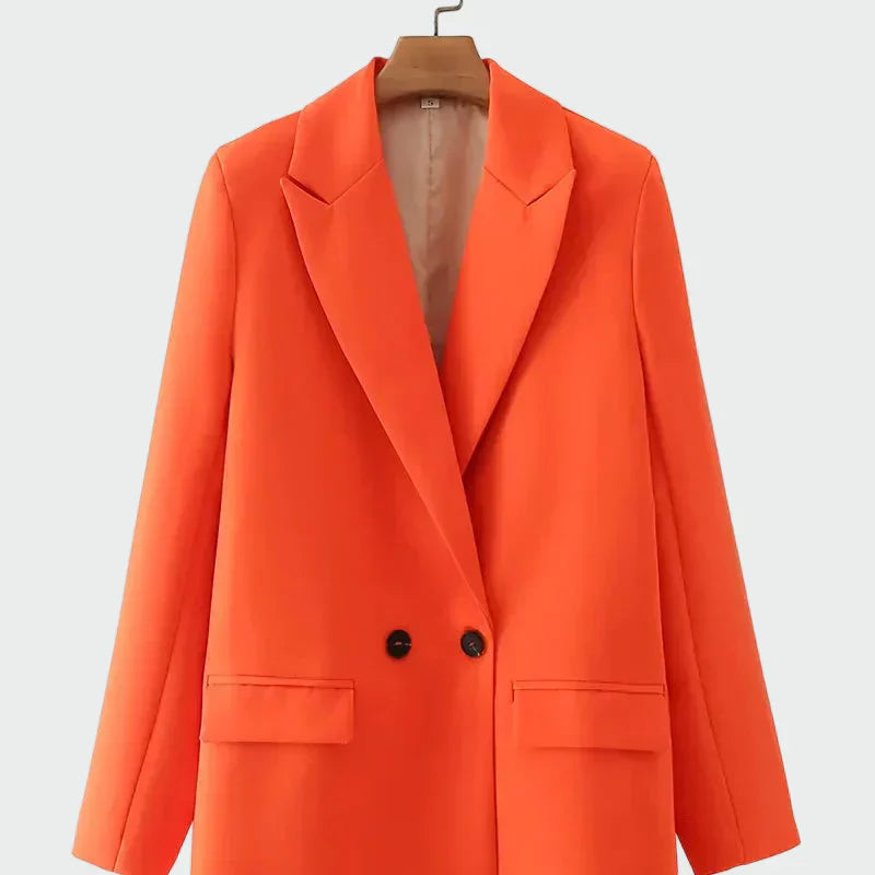 Nadwymiarowa marynarka o nowoczesnym kroju