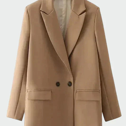 Nadwymiarowa marynarka o nowoczesnym kroju