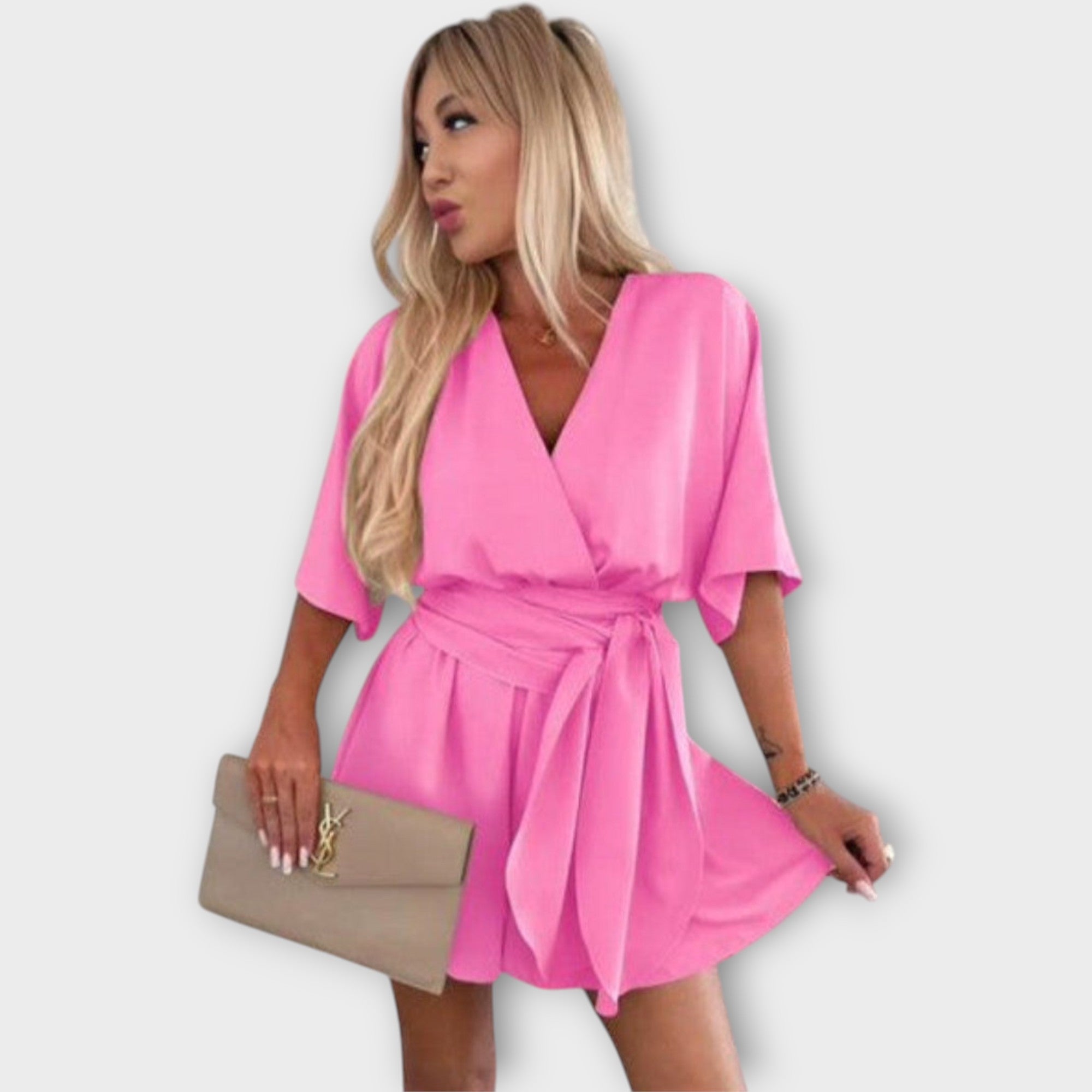 Letnia Sukienka z Falbanami i Paseczkiem