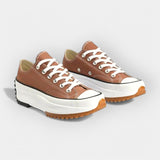 Nowoczesne buty sportowe z grubą podeszwą