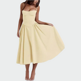 Sukienka maxi z satyny z cienkimi ramiączkami