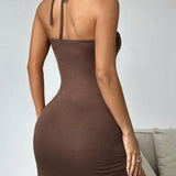 Czekoladowa Mini Sukienka z Wiązaniem wokół Szyi