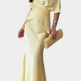 Komplet Sara z Topem z Krzyżującymi się Ramiączkami i Lekką Spódnicą