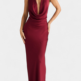 Nora Elegancka Sukienka z Marszczonymi Detalami