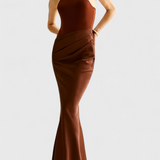 Sukienka Leona Maxi z Cienkimi Ramiączkami i Wydłużonym Sylwetką