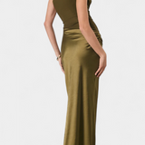 Długa Sukienka na Przyjęcie z Asymetrycznym Wycięciem