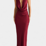 Nora Elegancka Sukienka z Marszczonymi Detalami