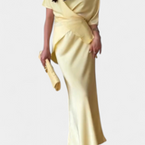 Komplet Sara z Topem z Krzyżującymi się Ramiączkami i Lekką Spódnicą