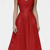 Długą Suknię z Haftem i Sylwetką A