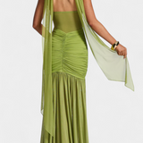 Sukienka Milica z Mlecznego Jedwabiu z Głębokim Dekoltem i Uformowanymi Fałdami