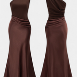 Długa Sukienka na Przyjęcie z Asymetrycznym Wycięciem