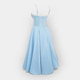 Elegancka Midi Sukienka o Stylowej Linii